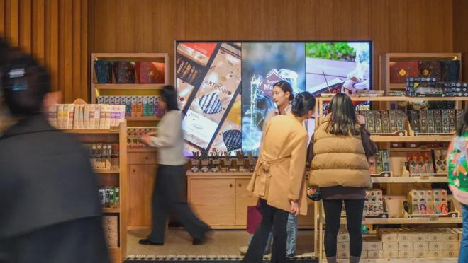 牌Sagrada Madre加速布局线下快闪店AG真人娱乐网址中式线香越来越火阿根廷香薰品(图7)